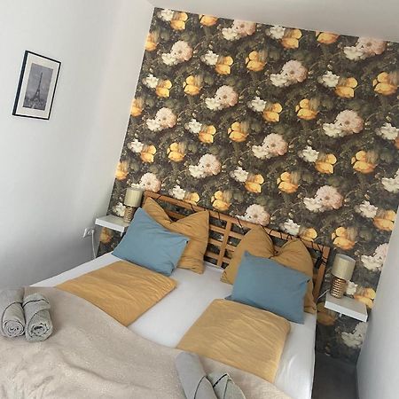 Gyoengy Apartman Sopron Exterior photo